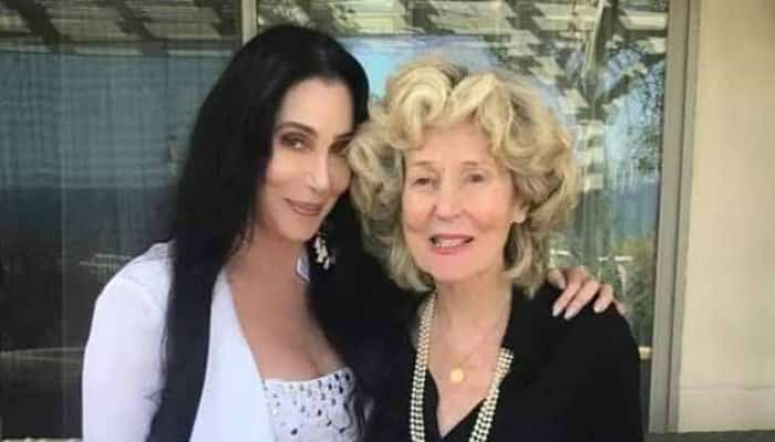 Cher a anunțat decesul mamei sale, cântăreaţa şi actriţa Georgia Holt